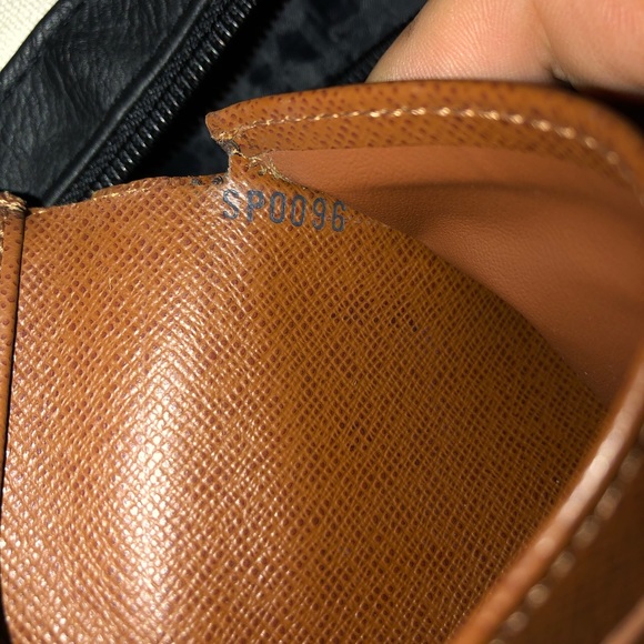 Vintage Louis Vuitton Monogram Wallet - Picture 8 of 8
